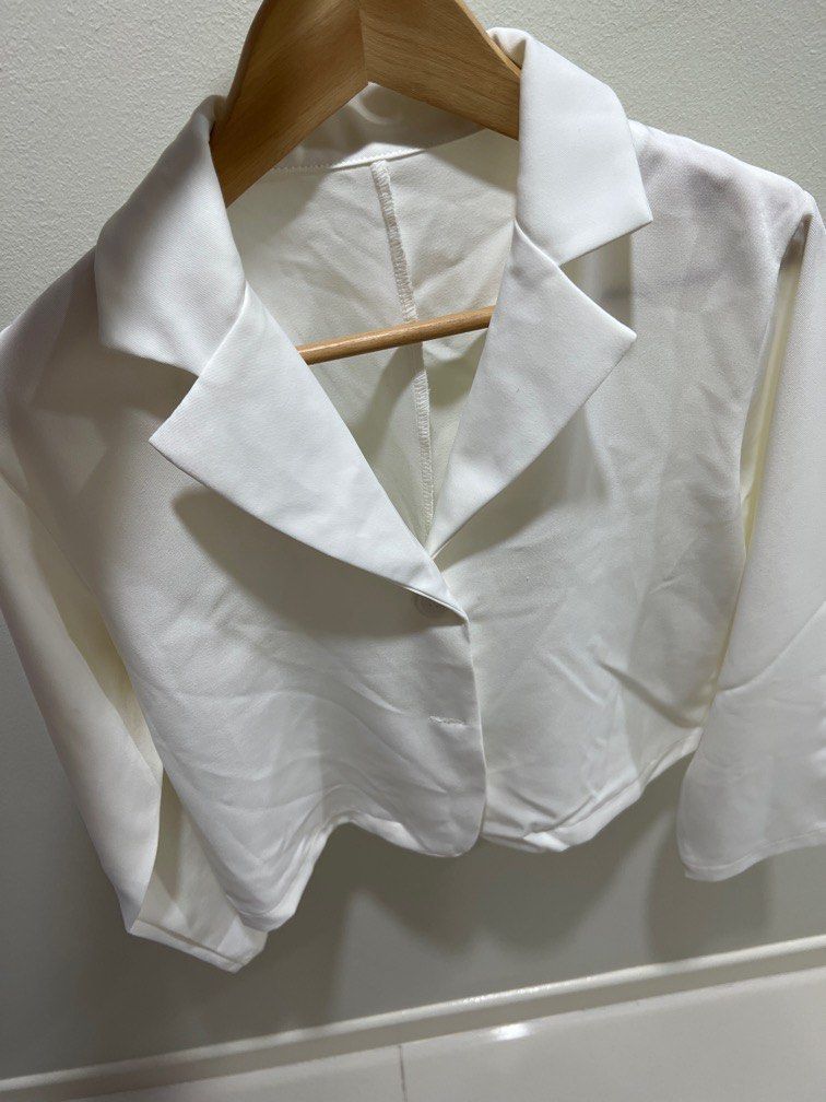 White long sleeve outlet jacket
