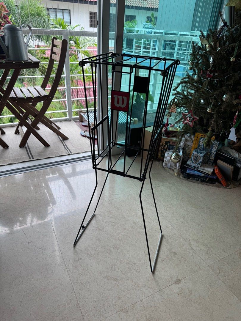 Wilson Ball Hopper, Sports Equipment, Sports & Games, Racket & Ball