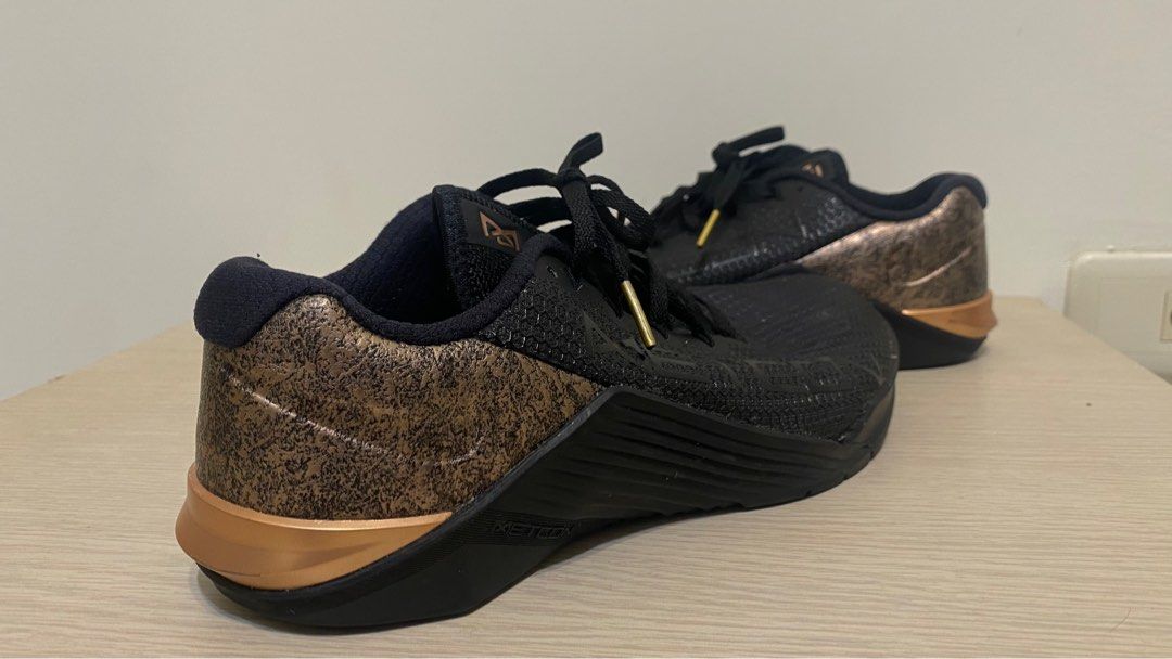 WMNS Nike Metcon 5 Black Rose Gold AT 3145 060