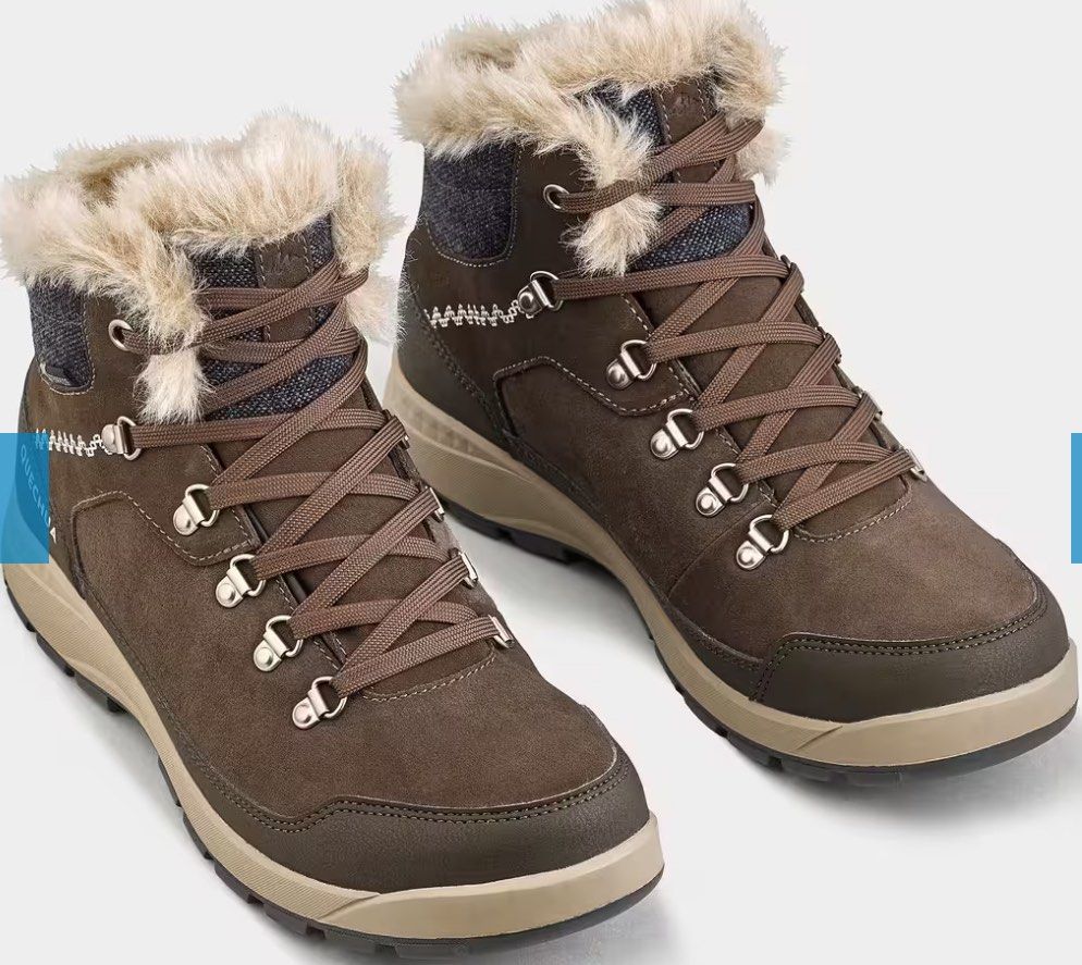 Warm store hiking boots