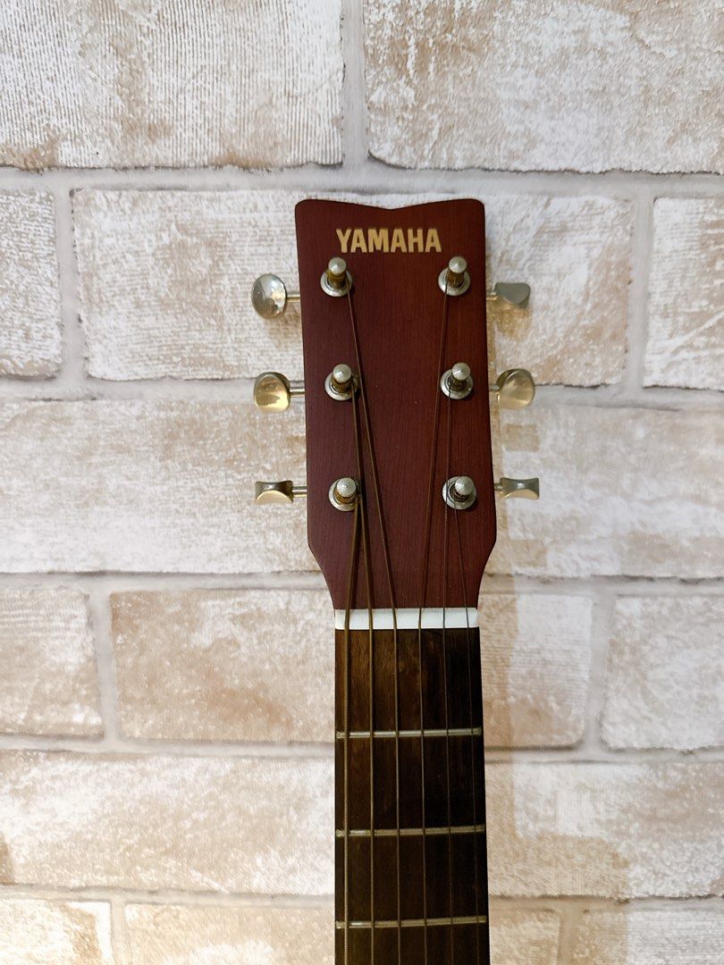 Yamaha acoustic online guitar strap