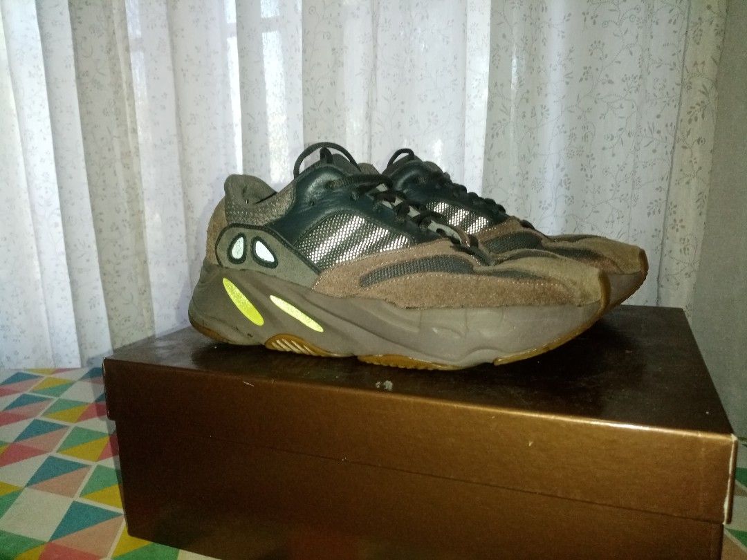 Yeezy 700 mauve new arrivals reflective