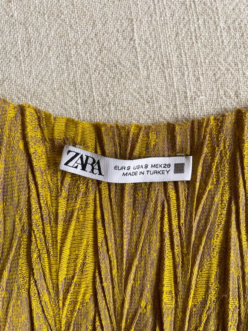 Zara yellow pleated top clearance