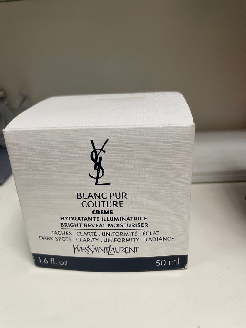 Yves saint laurent store blanc pur couture