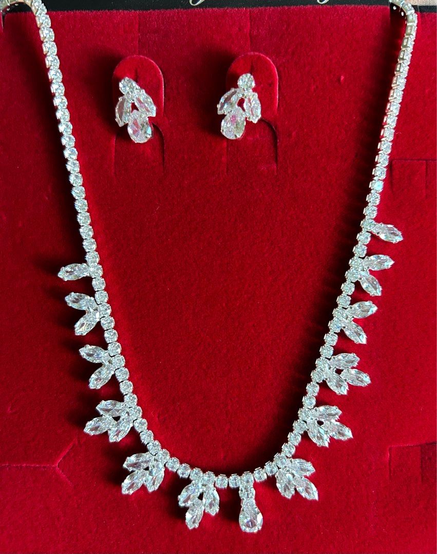Next necklace shop and earrings set