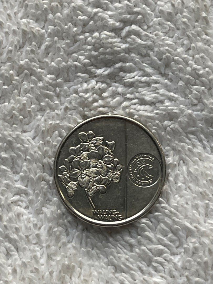 Error coin 1 piso NGC 2018 with high mint mark, HTF (Category: Currency) located in Valenzuela. Submitted by eternallyblessed587 (Listing ID 1270687055, Image 2). Description: This 1 peso 2018 Philippine coin with high mint mark is in very good condition. ‘I’ in Pilipinas is under ‘R’ in Republika. .