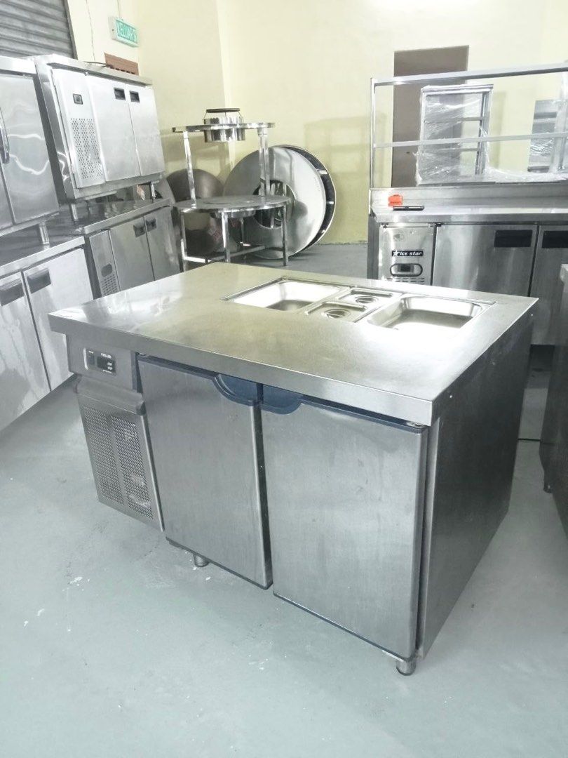 4 ft Couter Table top chiller ( sandwiches) Recon, TV & Home Appliances ...