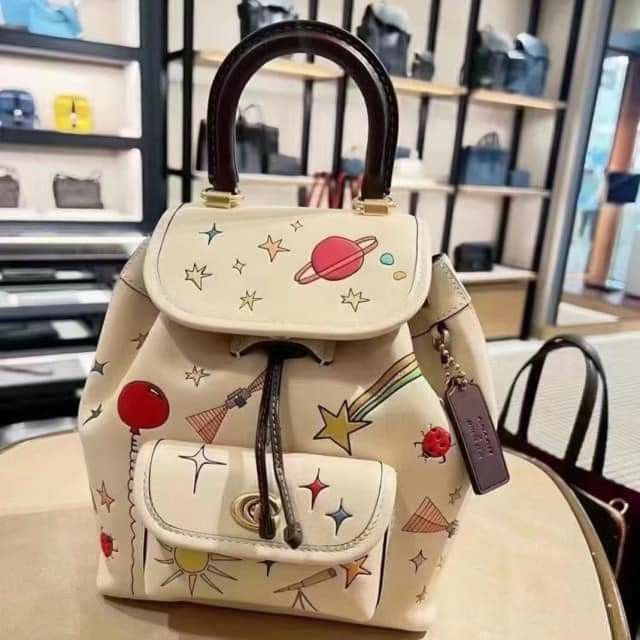 🇺🇲 Authentic Coach Backpack (Category: Luxury Bags & Wallets) located in Santa Cruz. Submitted by janelovebagswatchesshoesph (Listing ID 1278120148, Image 1). Description: 100% Authentic With complete inclusion Tag, paper bag dust bag cards and gift receipt U.S..