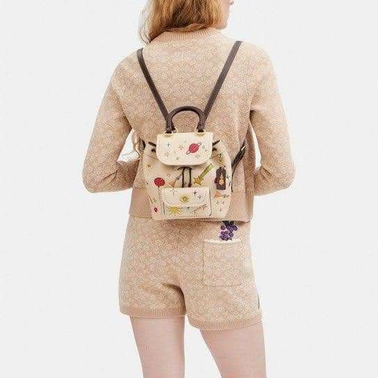 🇺🇲 Authentic Coach Backpack (Category: Luxury Bags & Wallets) located in Santa Cruz. Submitted by janelovebagswatchesshoesph (Listing ID 1278120148, Image 2). Description: 100% Authentic With complete inclusion Tag, paper bag dust bag cards and gift receipt U.S..