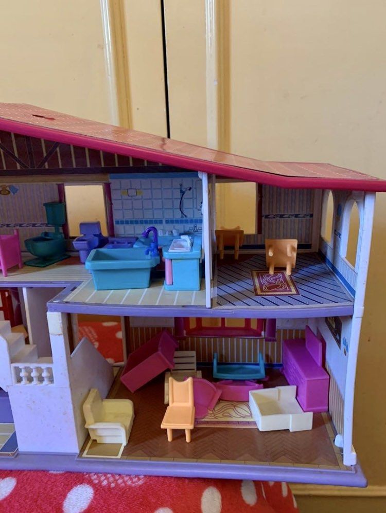 Vintage barbie cheap dream house 1990