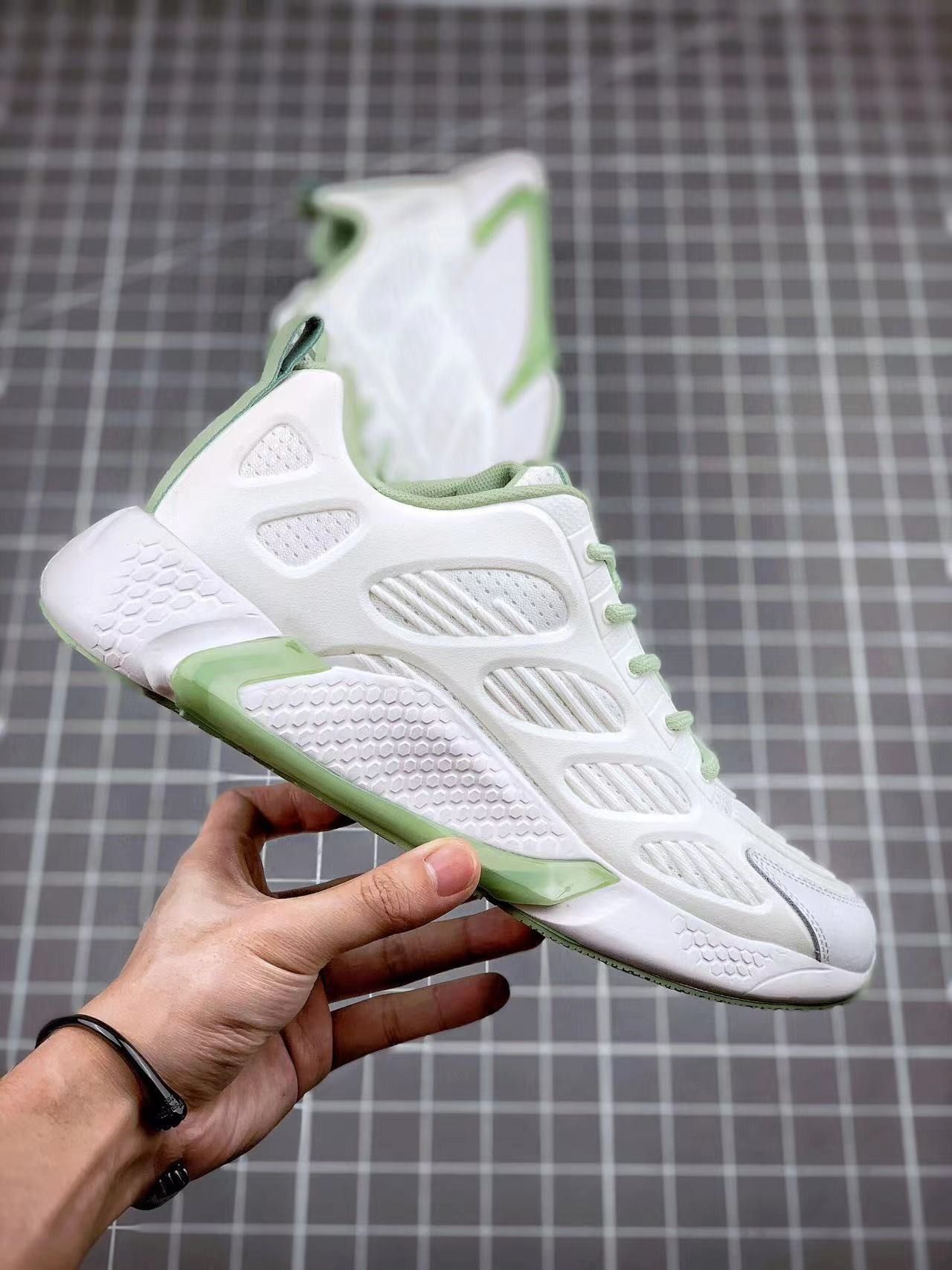 Adidas cheap yeezy alphabounce