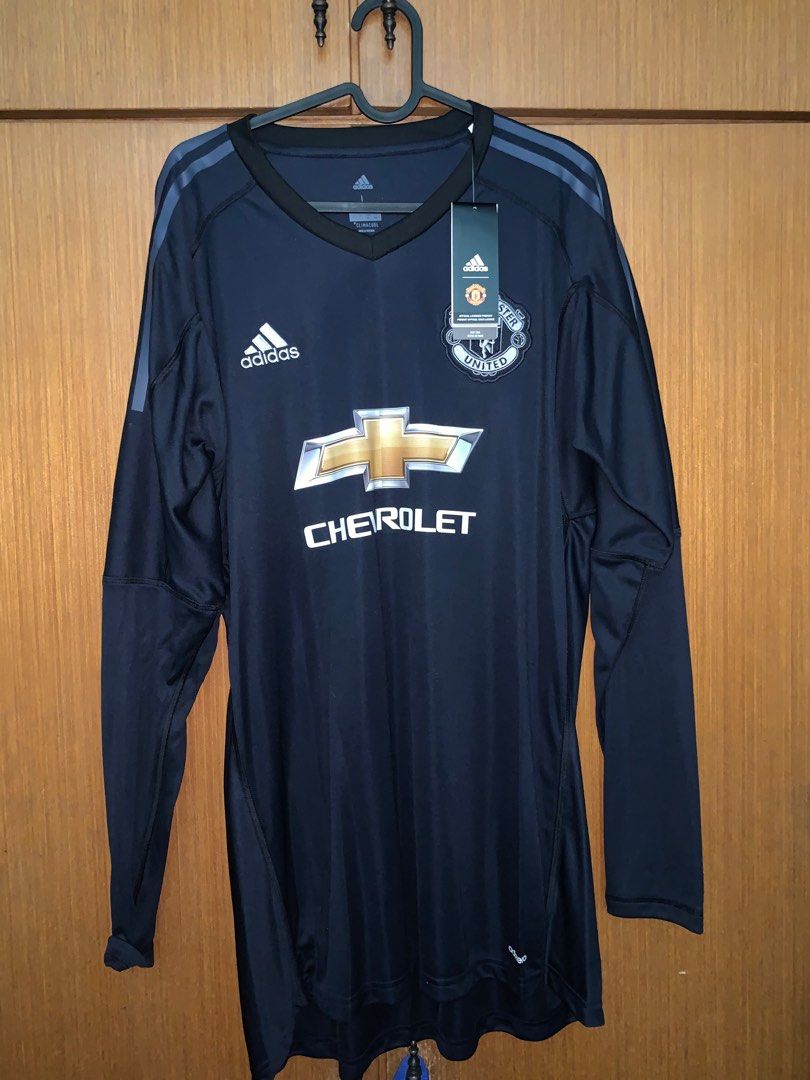 manchester united keeper kit