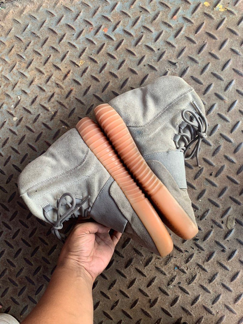Adidas Yeezy Boost 750 Size 7 to 7.5 mens