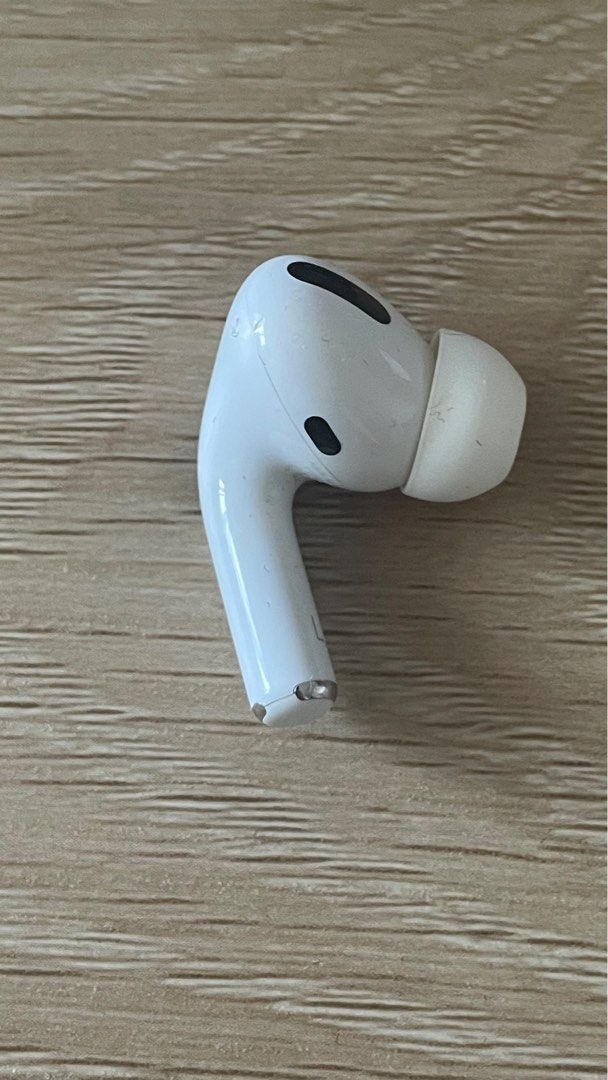 AirPods Pro Left Bud and charge case 左耳充電盒, 音響器材, 耳機
