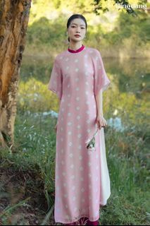 Black Ao Dai Made in Vietnam (No Pants), Women's Fashion, Dresses & Sets,  Evening Dresses & Gowns on Carousell