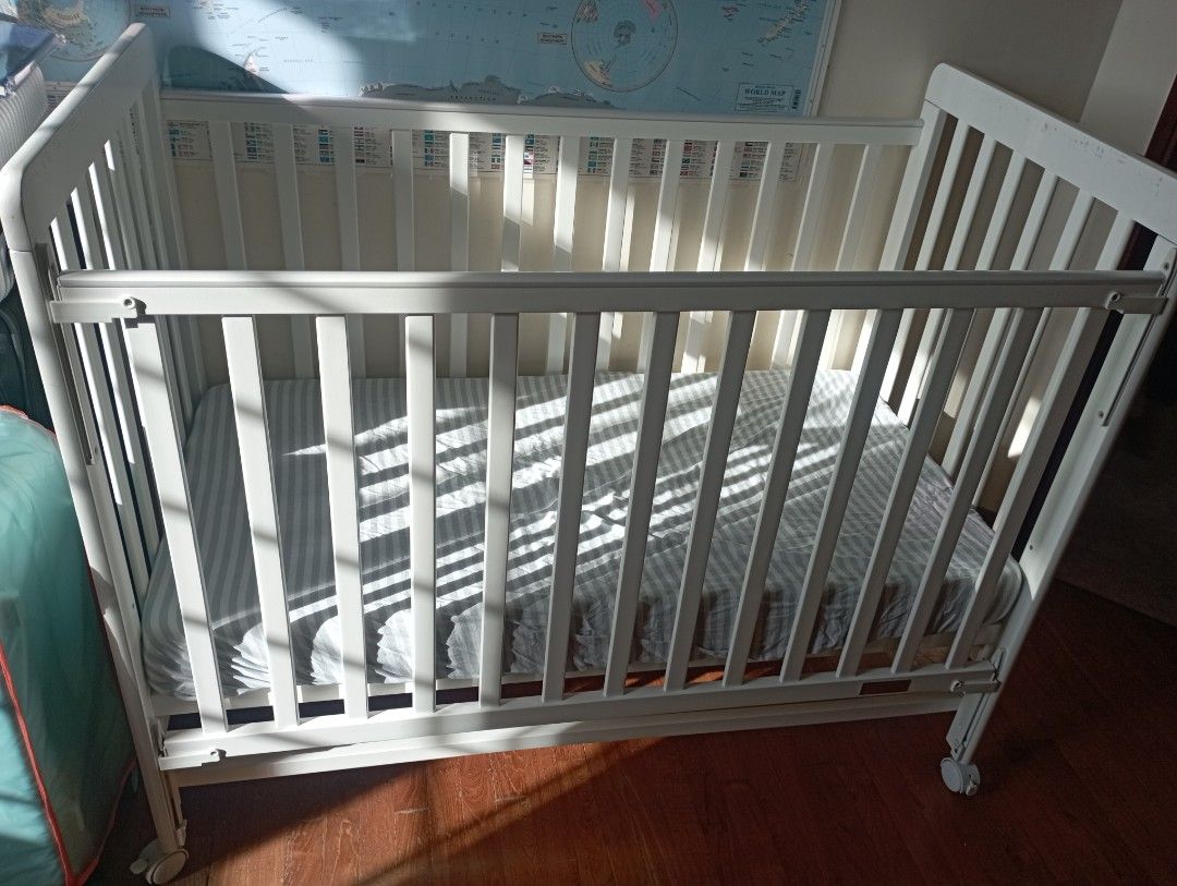 Childcare sandford xt cot sale