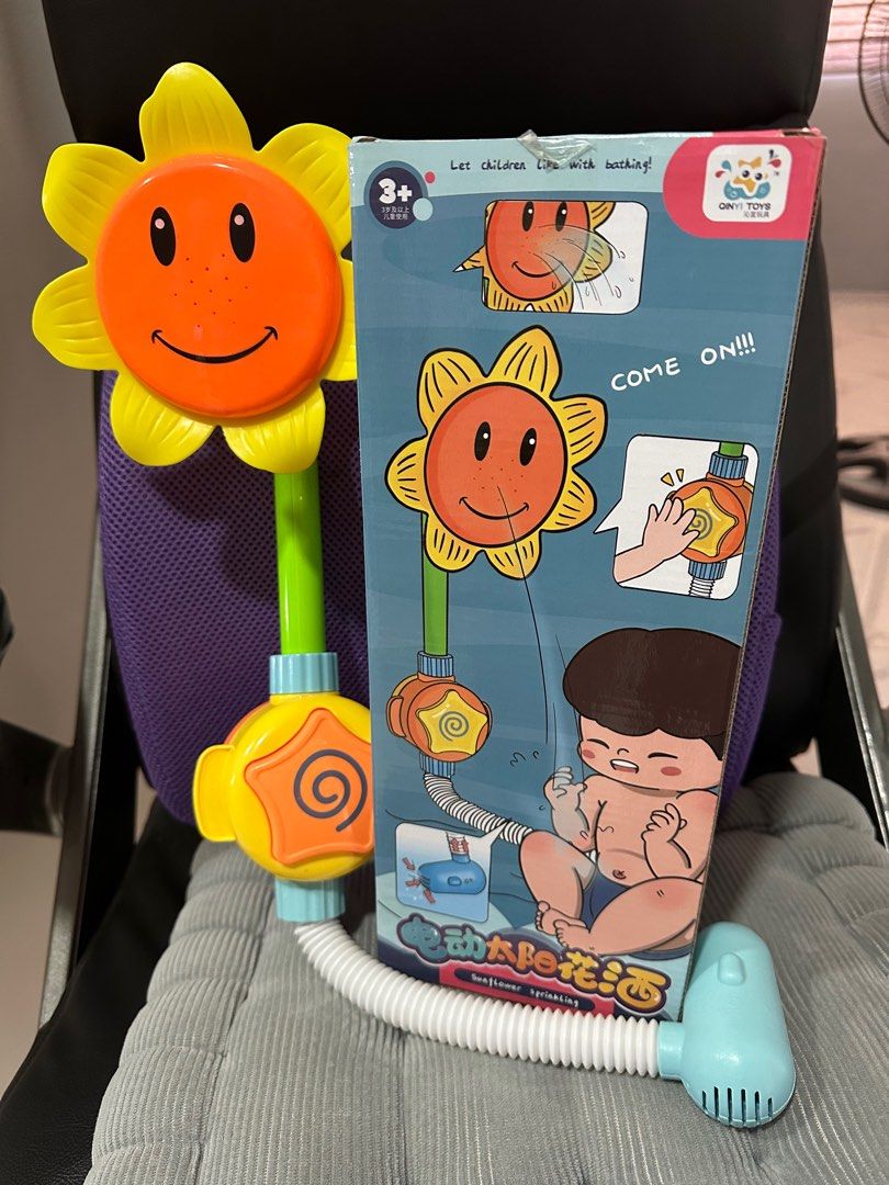 Baby Sunflower Sprinkling Shower (Category: Bathtub & Bath Accessories) located in Los Banos. Submitted by j.d.s. (Listing ID 1278159124, Image 1). Description: Baby/kids bath toy sunflower sprinkler Battery operated P.S missing na ng 1 suction sa likod but all good and working po.