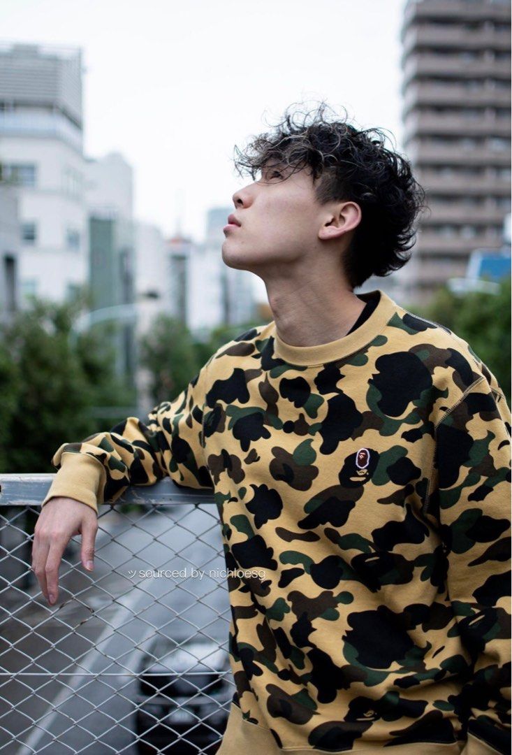 BAPE 1ST CAMO ONE POINT CREWNECK