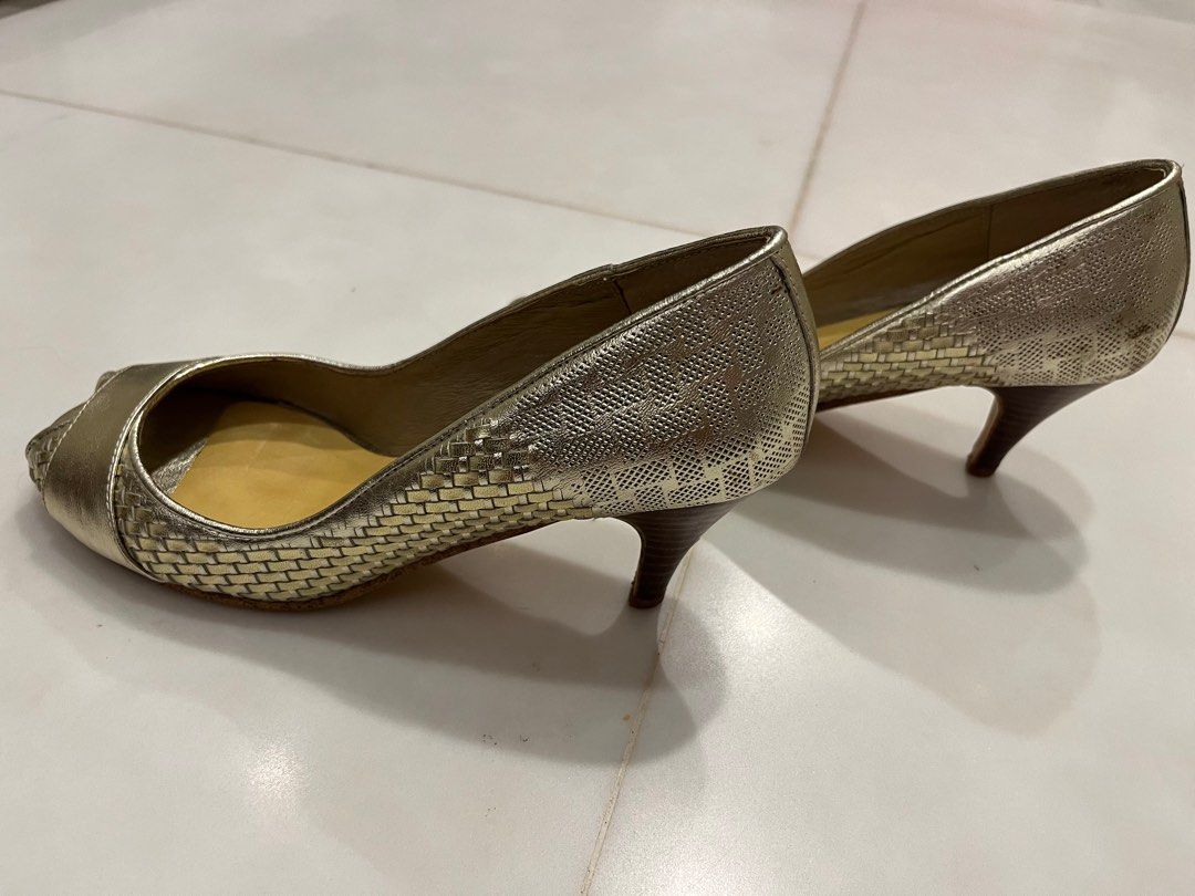 Gold leather heels store