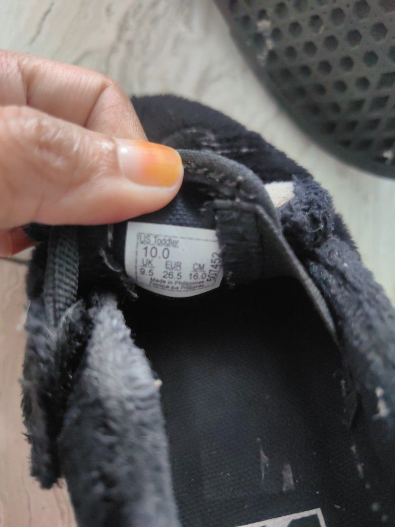 Black cat cheap vans