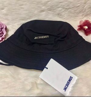 Bnew and authentic Jacquemus bucket hat (Unisex)