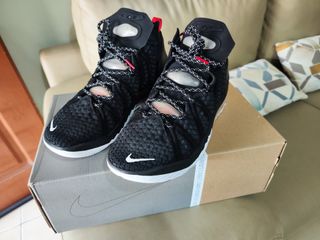 Lebron 18 hot sale soldier black