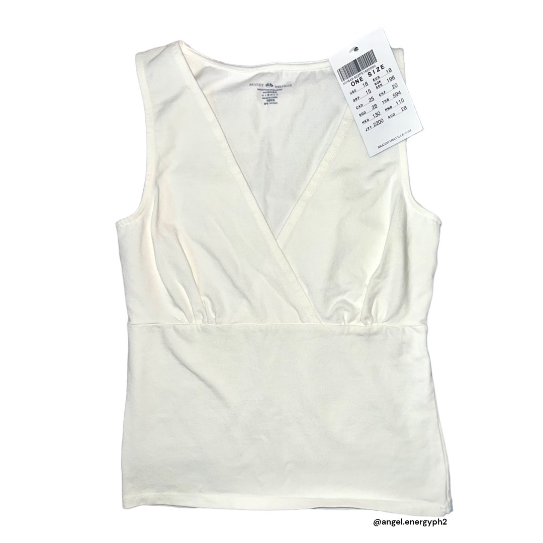 Brandy Melville Halle Top, Women's Fashion, Tops, Others Tops on