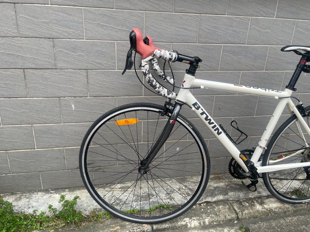 Btwin T3 carbon roadbike