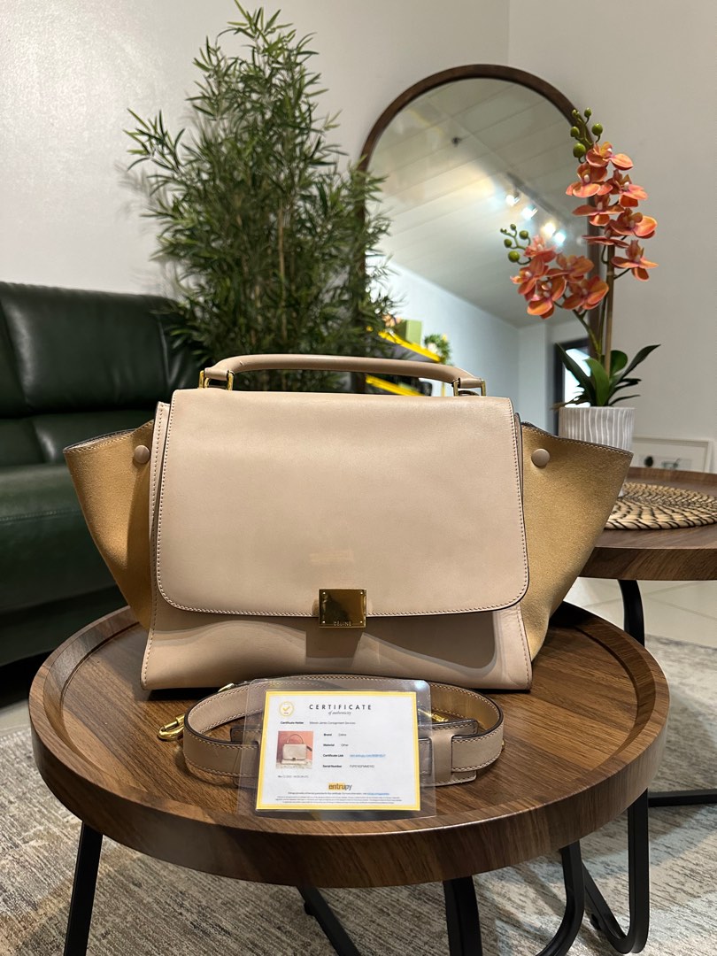Celine trapeze shop medium