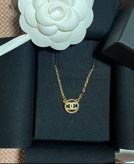 Gold chanel hotsell double c necklace
