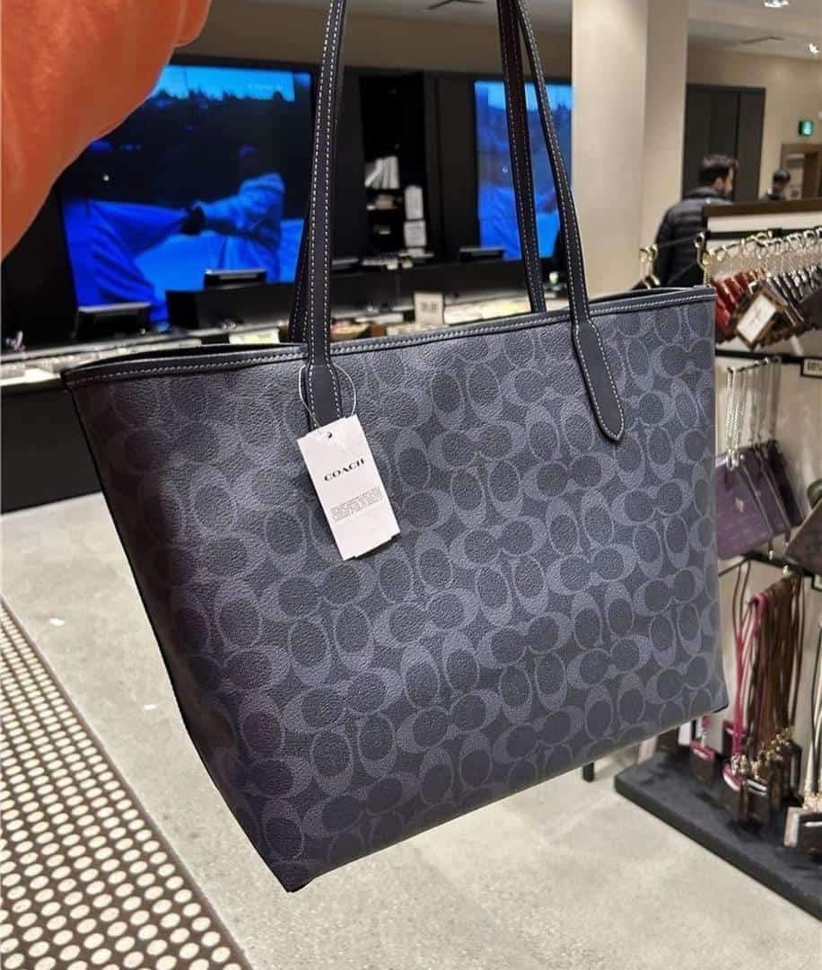 City zip tote in signature canvas hot sale