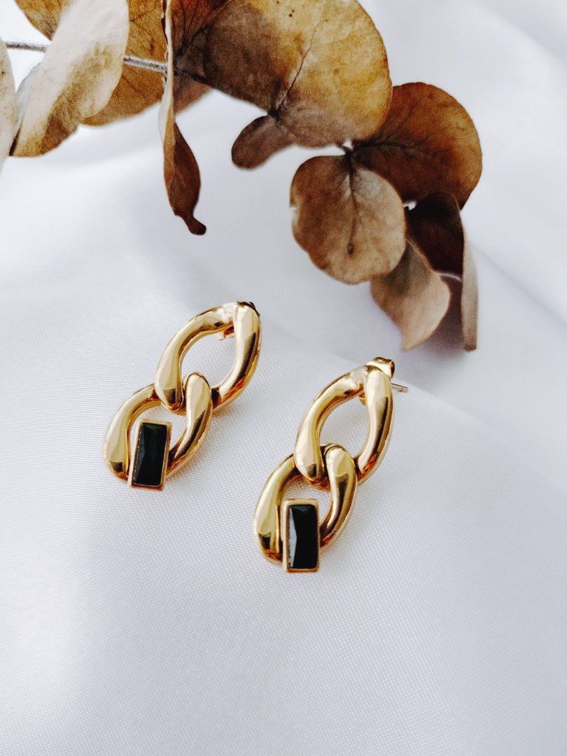 Gold drop sales dangle earrings