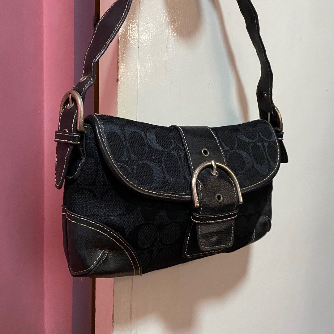 Coach Vintage Mini Soho (Category: Luxury Bags & Wallets) located in Batangas. Submitted by avery.declutter (Listing ID 1278187147, Image 2). Description: .