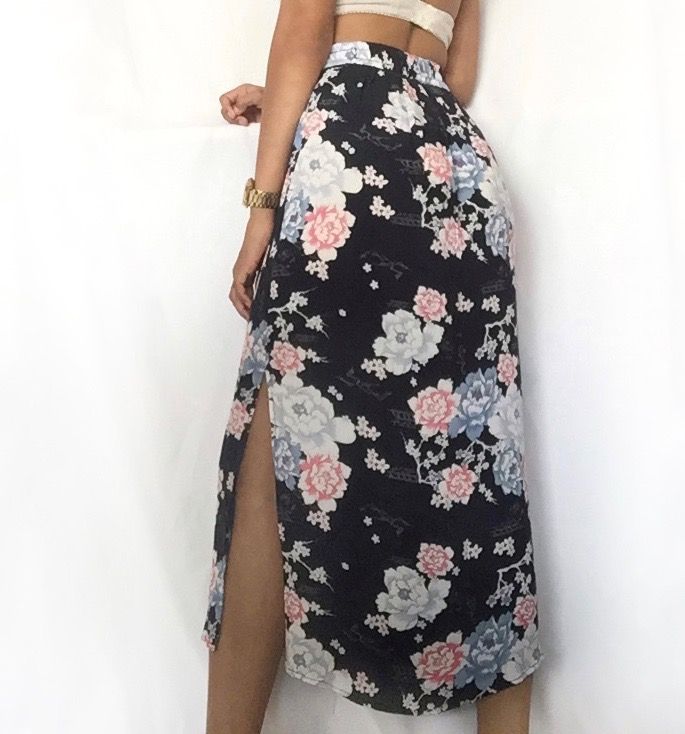 Cotton skirt deals with slits