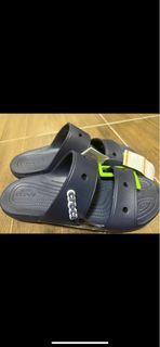 Crocs classic sandal in Navy