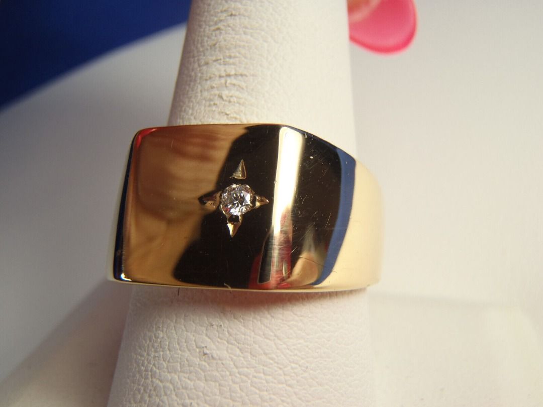 Mens gold deals diamond signet ring