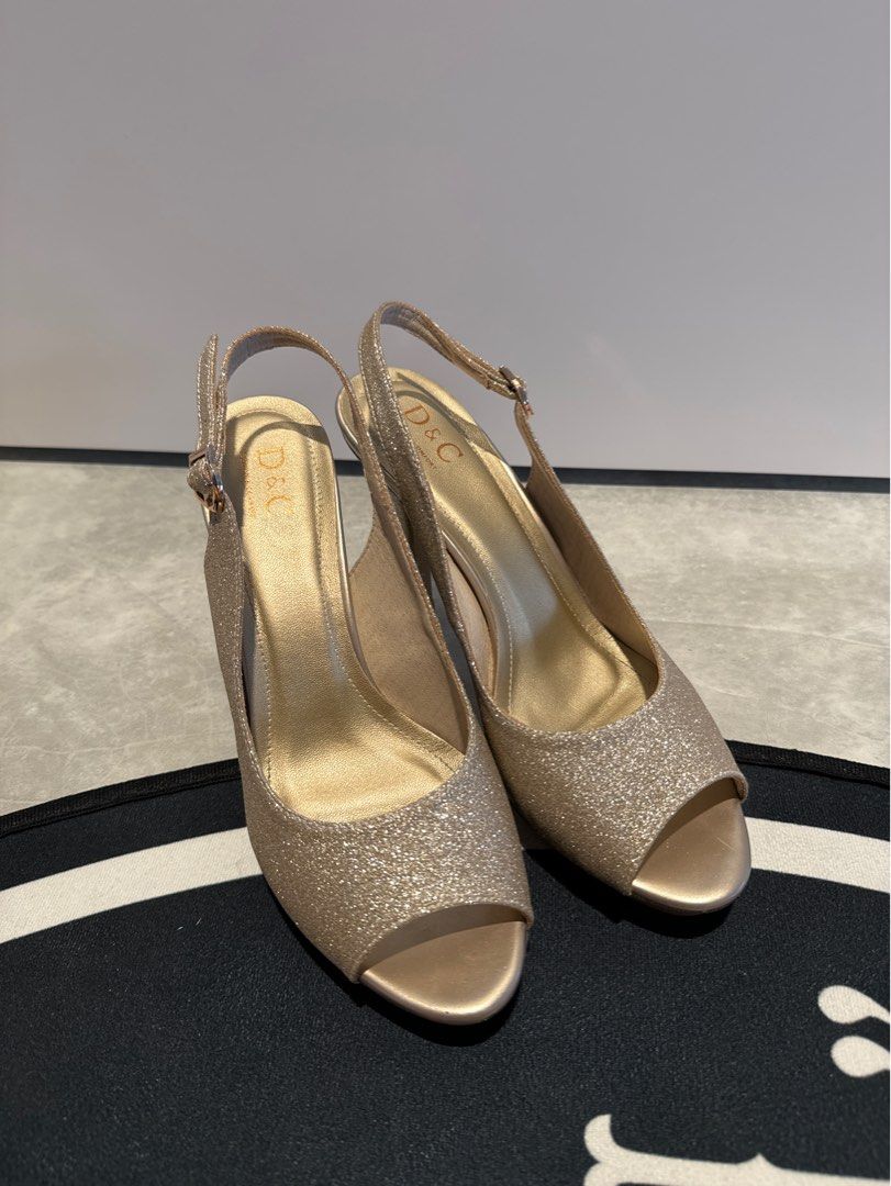 Gold glitter closed cheap toe heels