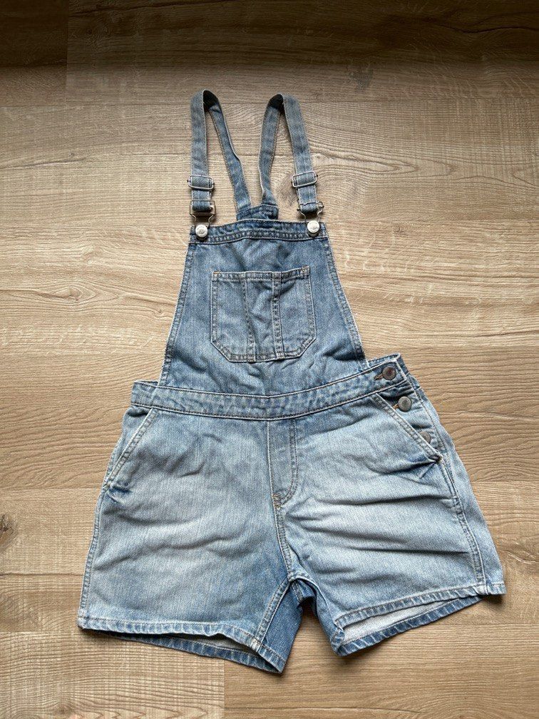 PETITE Badge Short Dungaree | Overalls fashion, Topshop outfit, Denim  overalls shorts