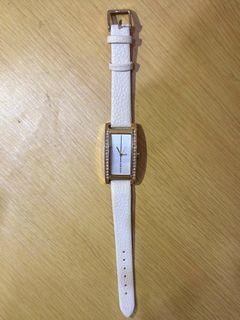 DKNY Women’s Genuine Leather Wrist Watch