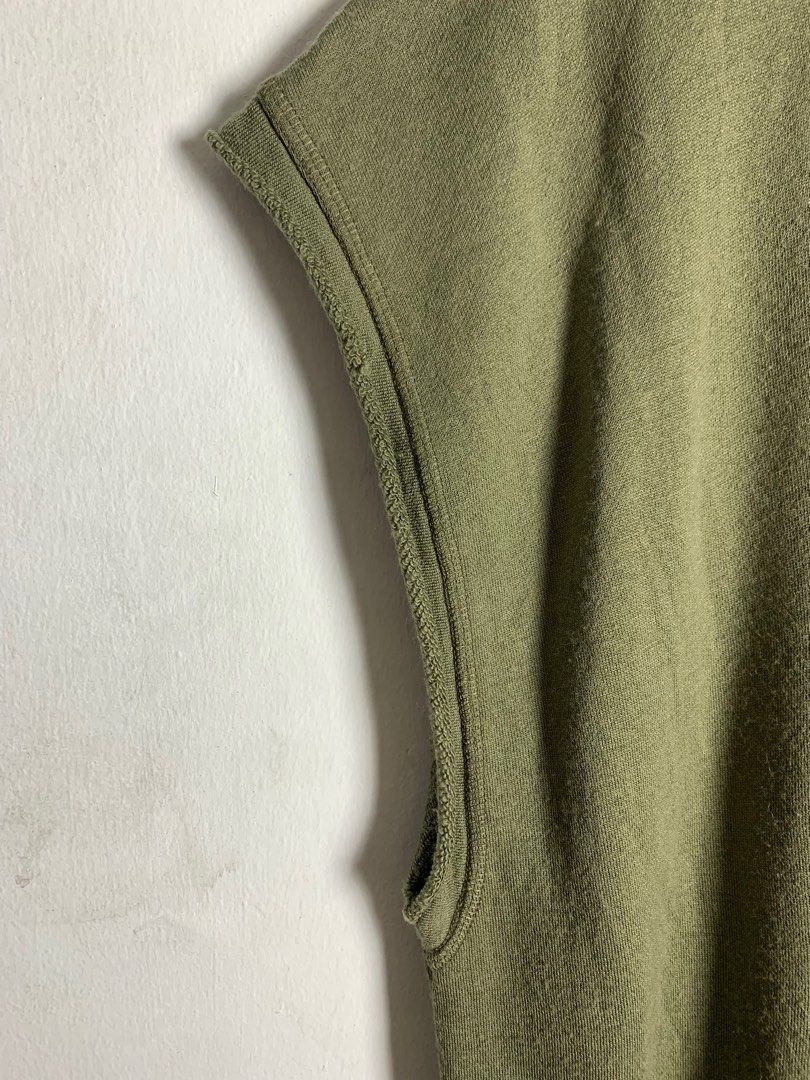 Dries Van Noten — French Sleeve Oversized Sweatshirt (Category: Sets & Coordinates) located in Manila. Submitted by cashincash0ut (Listing ID 1278390391, Image 3). Description: Length - 34” Chest - 24.5” Shoulders - 24.5” Hem - 13.5”.