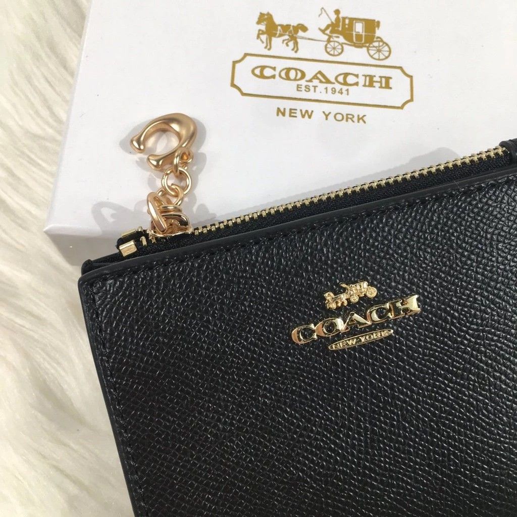 Duty free deals coach bags