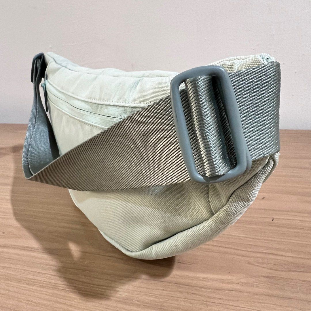 Everlane fanny pack best sale
