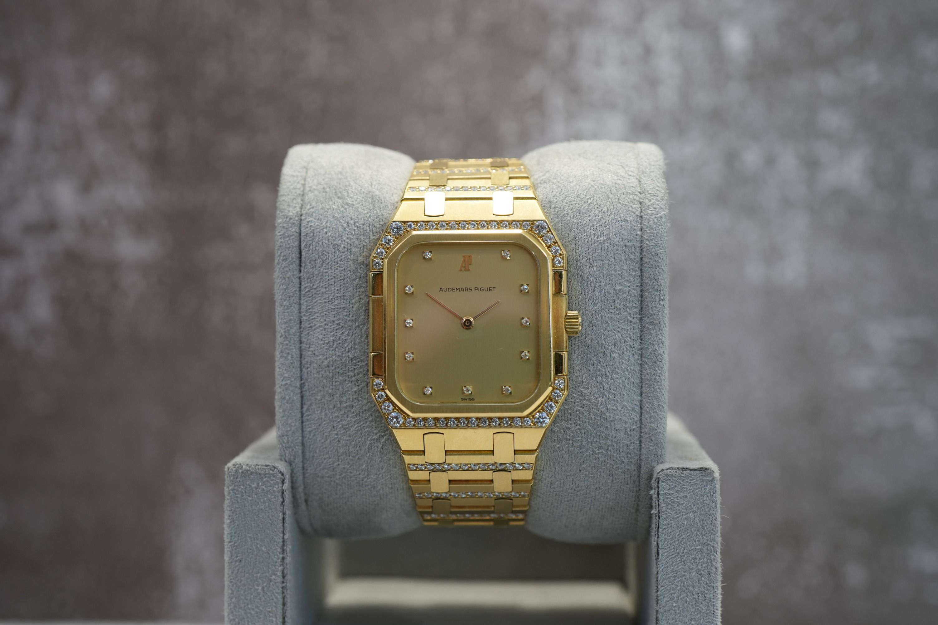 audemars piguet solid gold watch