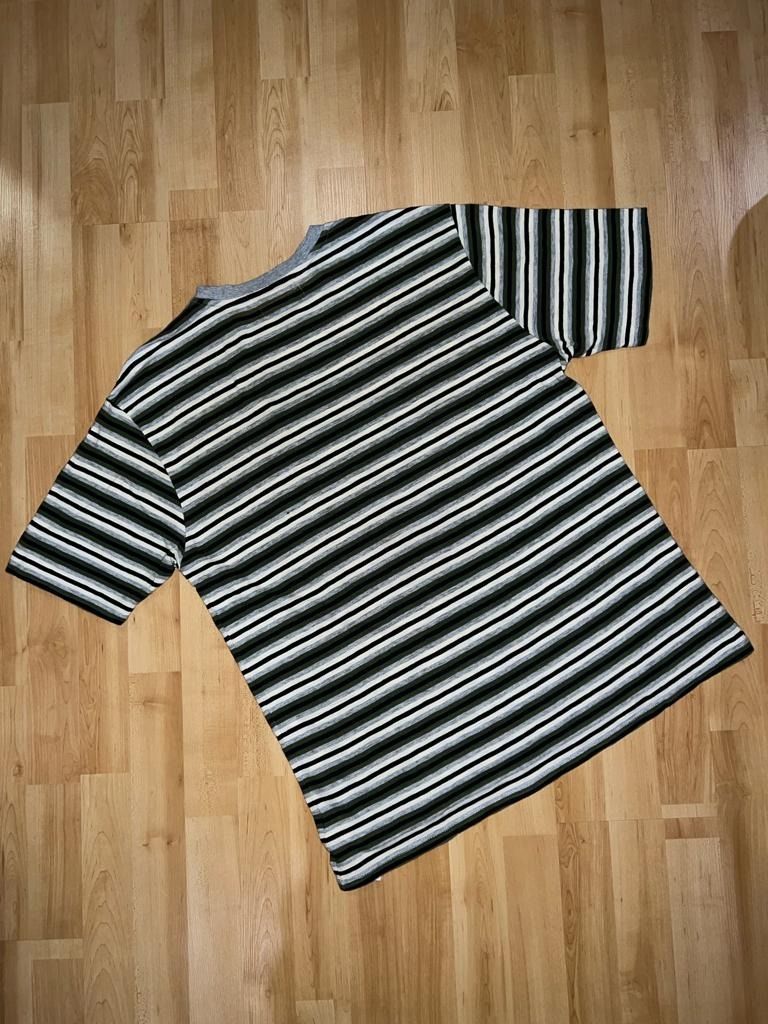 T shirt guess original design 2025