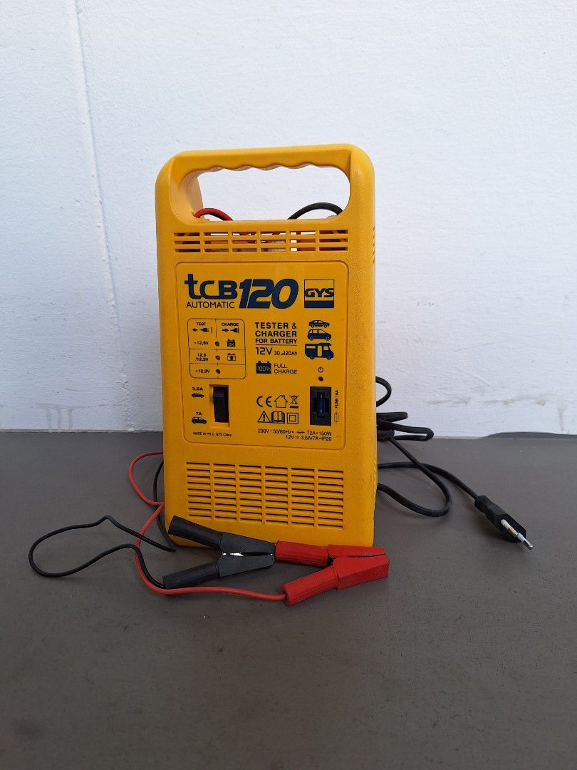 Chargeur de batterie GYS automatique TCB 120 pour batterie de 30 à 120ah  023284