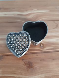 Heart shape jewelry box/trinket
