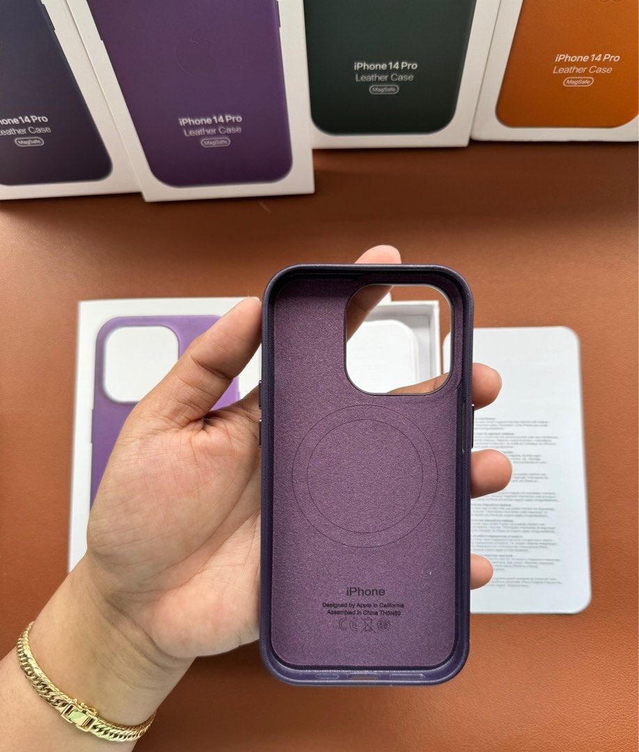 iPhone 14 Pro Magsafe Leather Case With Animation (Deep Violet) (Category: Cases & Sleeves) located in Quezon City. Submitted by danii_03 (Listing ID 1278185650, Image 2). Description: .