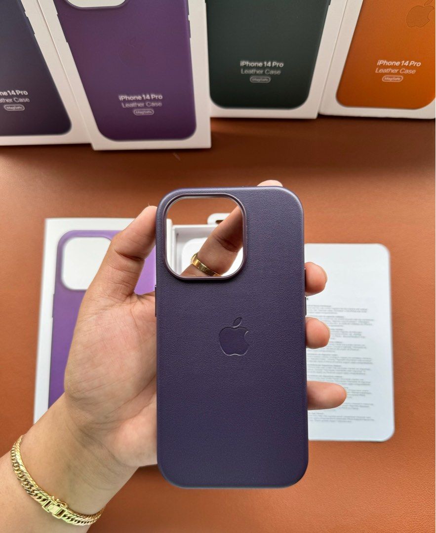 iPhone 14 Pro Magsafe Leather Case With Animation (Deep Violet) (Category: Cases & Sleeves) located in Quezon City. Submitted by danii_03 (Listing ID 1278185650, Image 1). Description: .