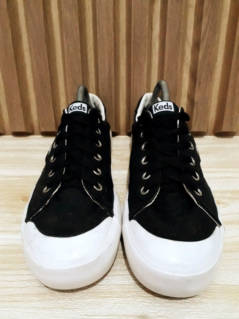 Keds Casual 42 Fesyen Pria Sepatu Sneakers di Carousell