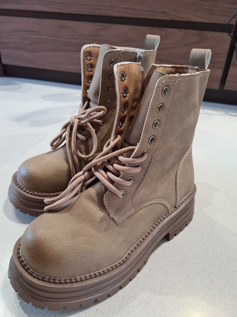 Cheap womans boots hot sale